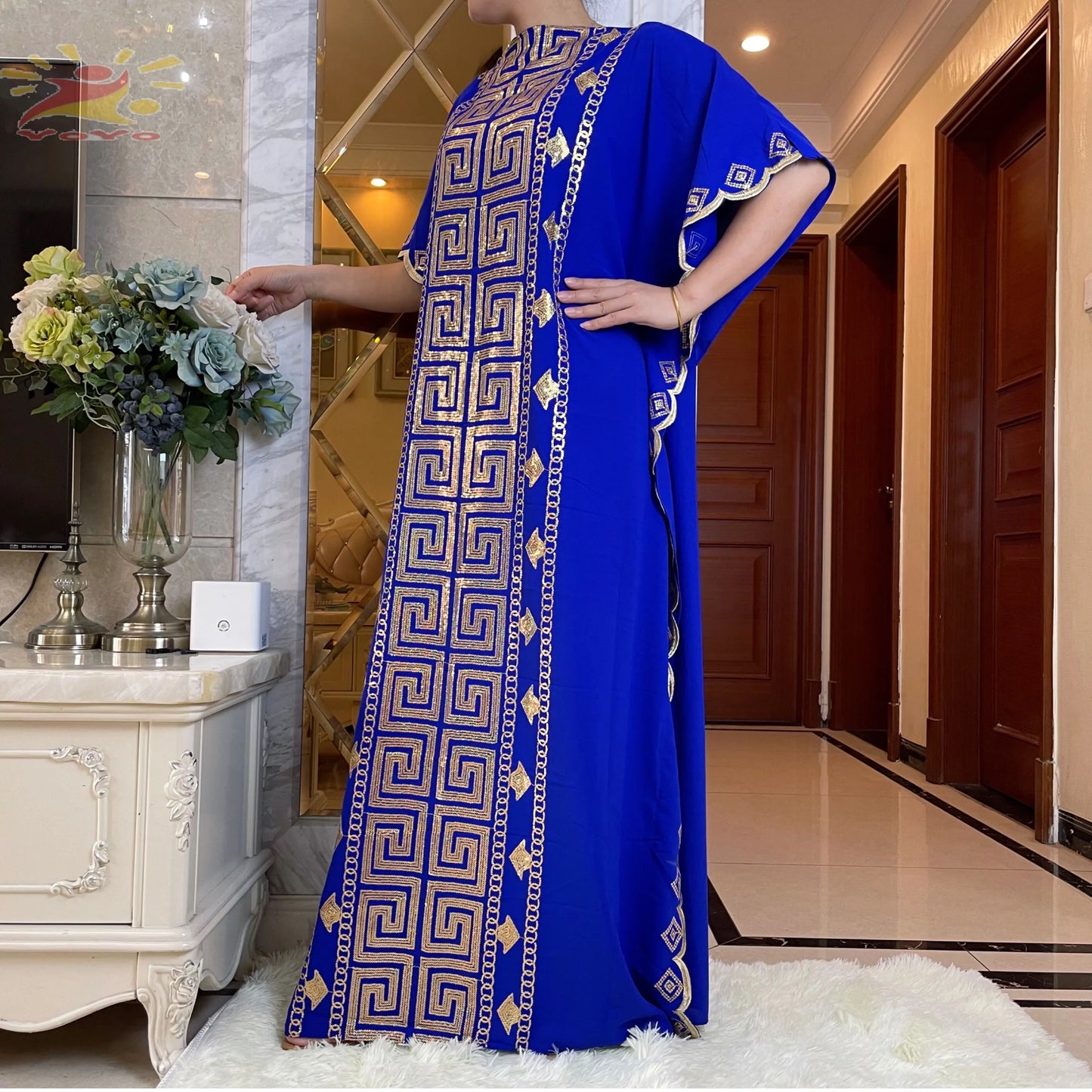 Elegant patterned kaftan