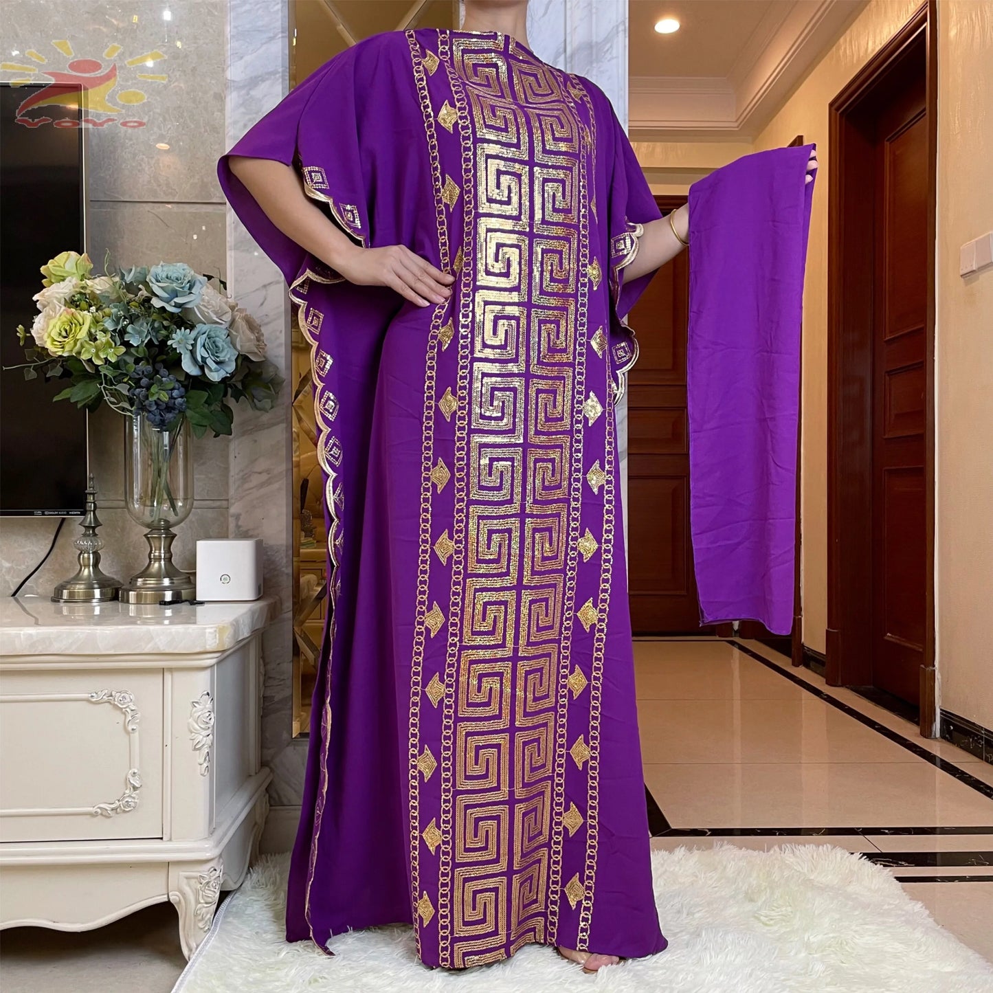 Elegant patterned kaftan